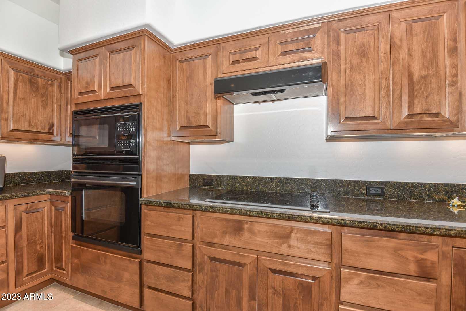 27327 North Granite Mountain Road Rio Verde, AZ 85263 - Photo 8 of 43 Kitchen-Stove