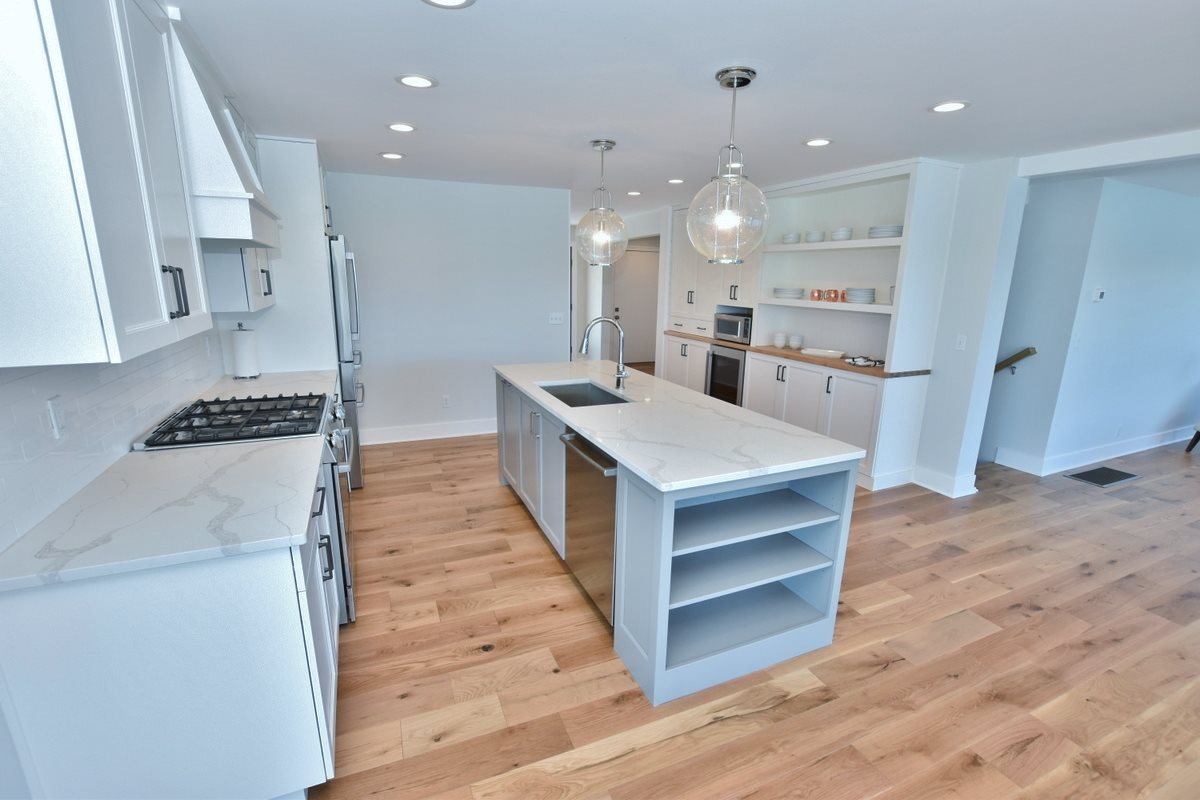 280 South Stony Point Road Suttons Bay, MI 49682 - Photo 39 of 63 1871004-38.JPG