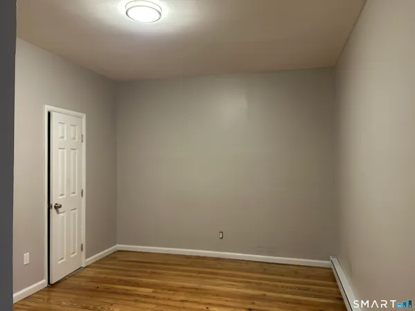 $1,200 | 68 Anderson Street, Naugatuck, CT 06770