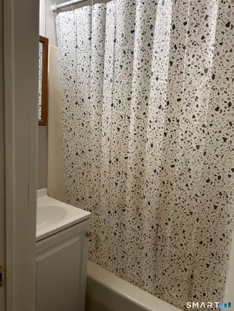 $1,200 | 68 Anderson Street, Naugatuck, CT 06770