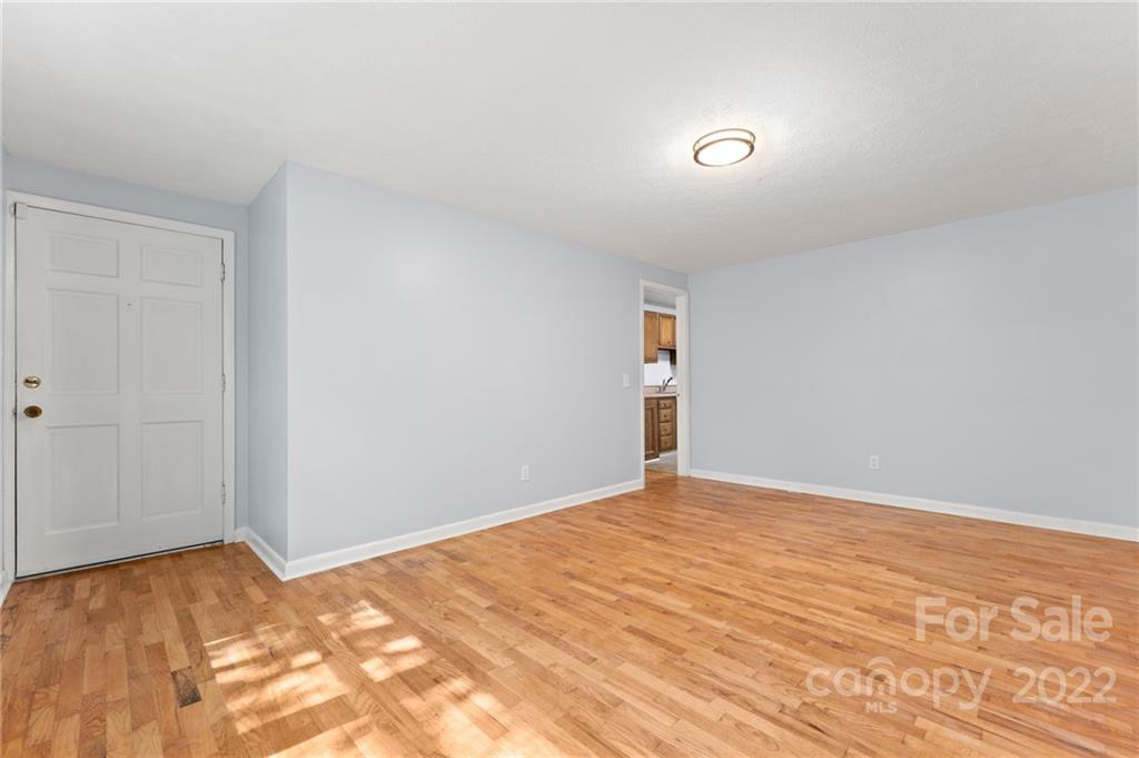 18 Cisco Road Asheville, NC 28805 - Photo 11 of 23 Gallery Image 11