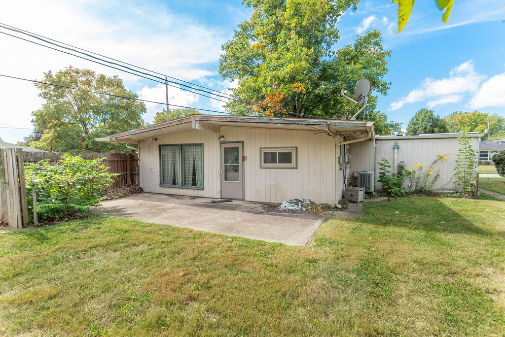 1530 Section Street Plainfield, IN 46168 - Photo 3 of 20
