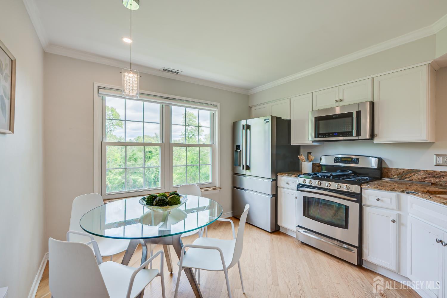 527 Brickhouse Road Princeton, NJ 08540 - Photo 7 of 25