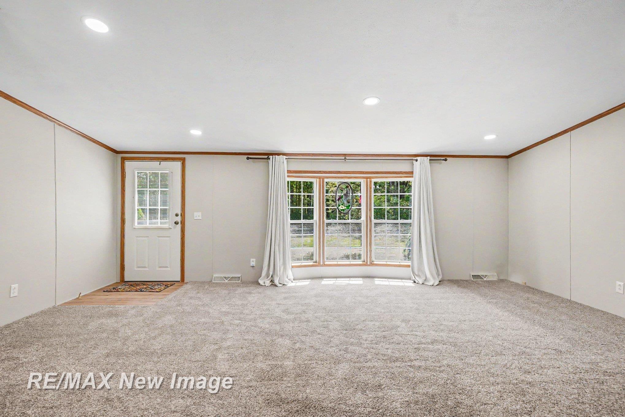 2827 North 11 Mile Road Coleman, MI 48618 - Photo 7 of 38