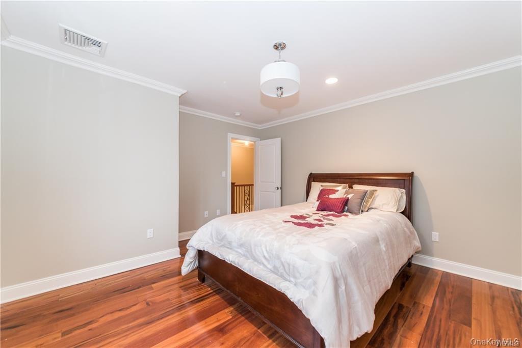 1 Elizabeth Road New Rochelle, NY 10804 - Photo 20 of 23 Gallery Image 20