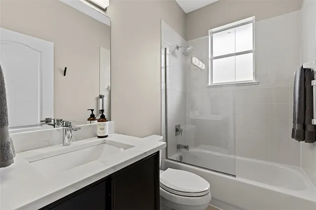 $575,000 | 686 Gossamer Wing Way, Sebastian, FL 32958