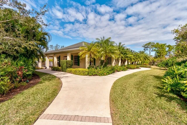 $575,000 | 686 Gossamer Wing Way, Sebastian, FL 32958