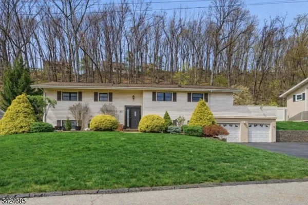 $689,000 | 15 Sunnyhill Road, Dover, NJ 07801