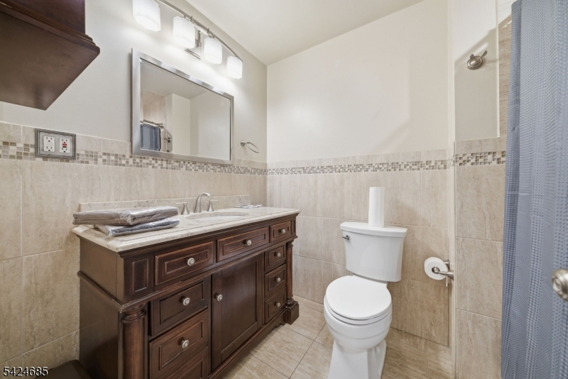 15 Sunnyhill Road Dover, NJ 07801 - Photo 11 of 40