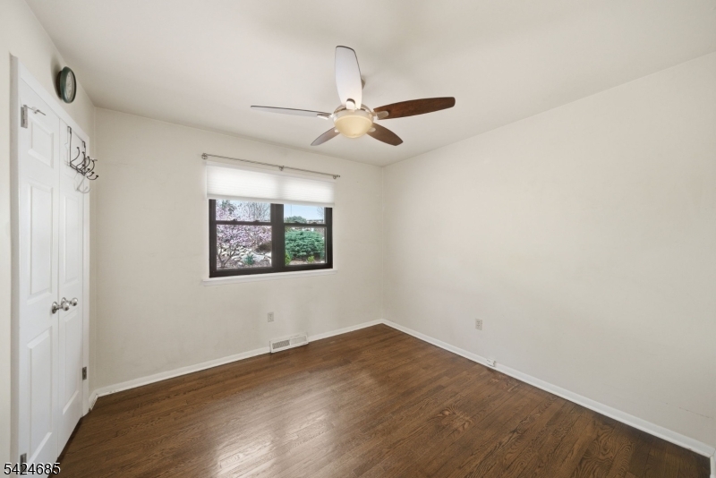 15 Sunnyhill Road Dover, NJ 07801 - Photo 13 of 40