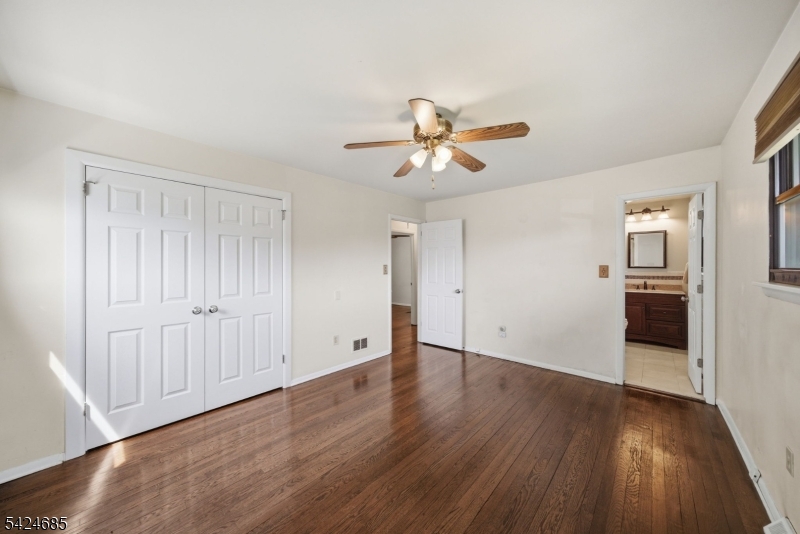 15 Sunnyhill Road Dover, NJ 07801 - Photo 17 of 40