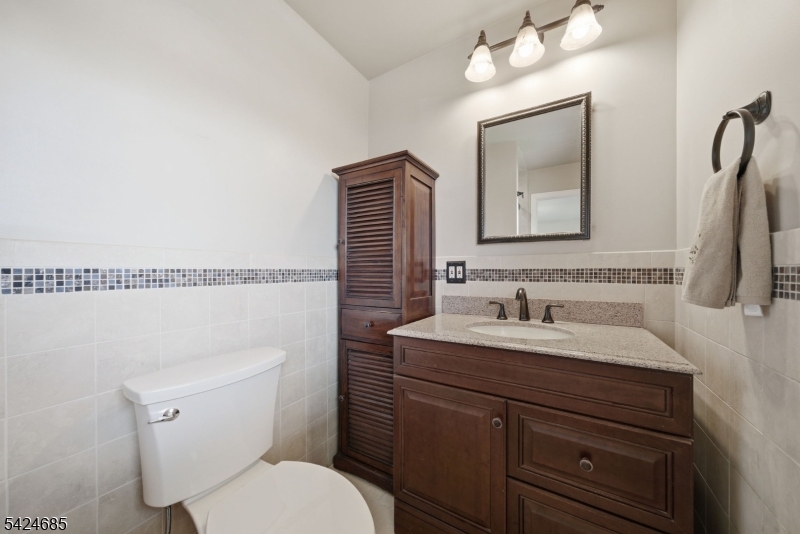 15 Sunnyhill Road Dover, NJ 07801 - Photo 20 of 40