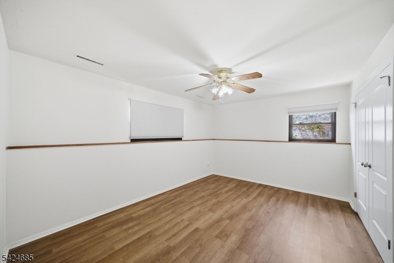 15 Sunnyhill Road Dover, NJ 07801 - Photo 21 of 40