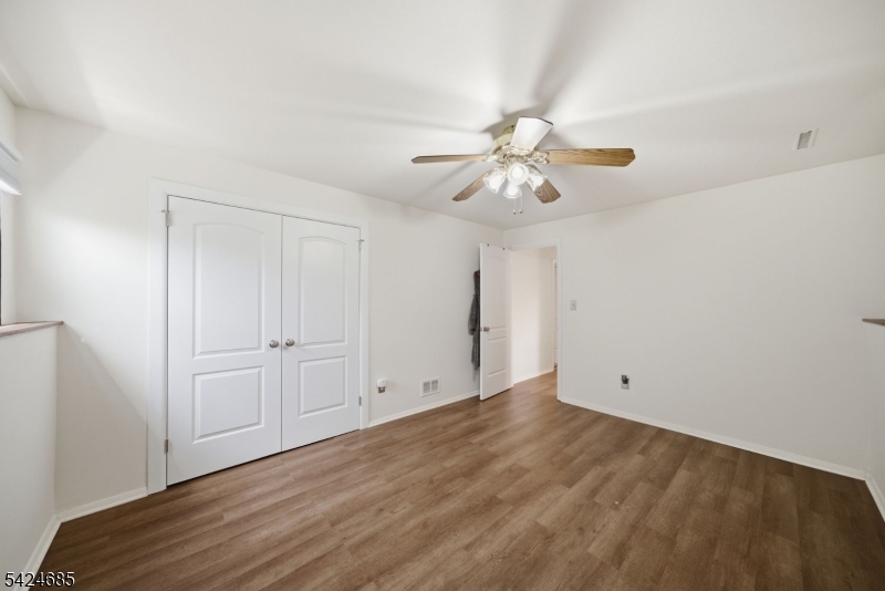 15 Sunnyhill Road Dover, NJ 07801 - Photo 23 of 40