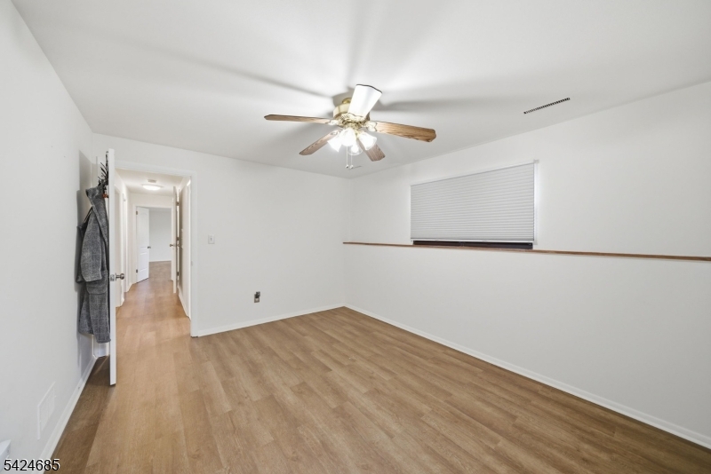 15 Sunnyhill Road Dover, NJ 07801 - Photo 24 of 40