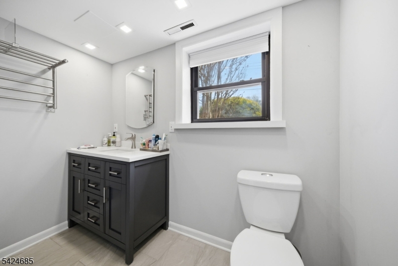 15 Sunnyhill Road Dover, NJ 07801 - Photo 25 of 40