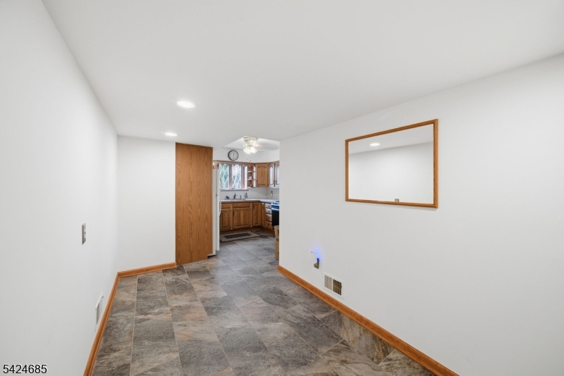 15 Sunnyhill Road Dover, NJ 07801 - Photo 32 of 40