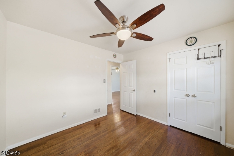 15 Sunnyhill Road Dover, NJ 07801 - Photo 33 of 40