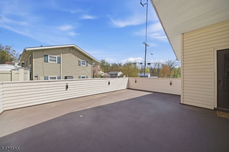 15 Sunnyhill Road Dover, NJ 07801 - Photo 34 of 40