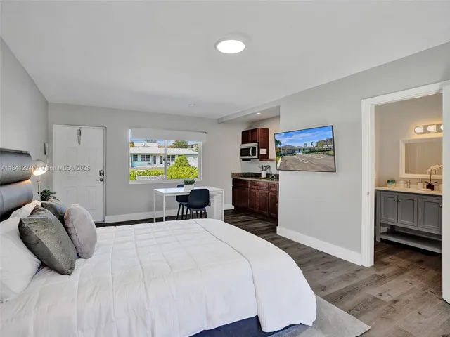 $2,950,000 | 3204-3208 Northeast 9th Street, Pompano Beach, FL 33062