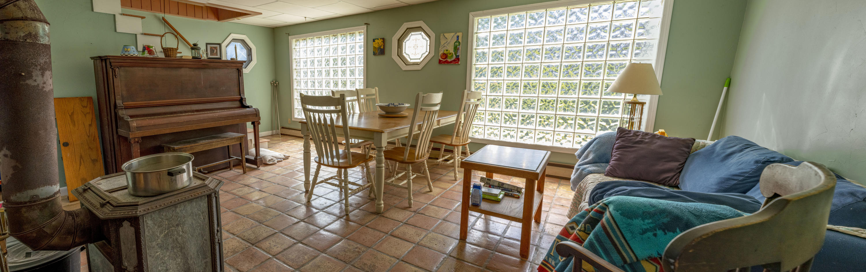 268 Harbor Road Swans Island, ME 04685 - Photo 9 of 17 Living/Dining