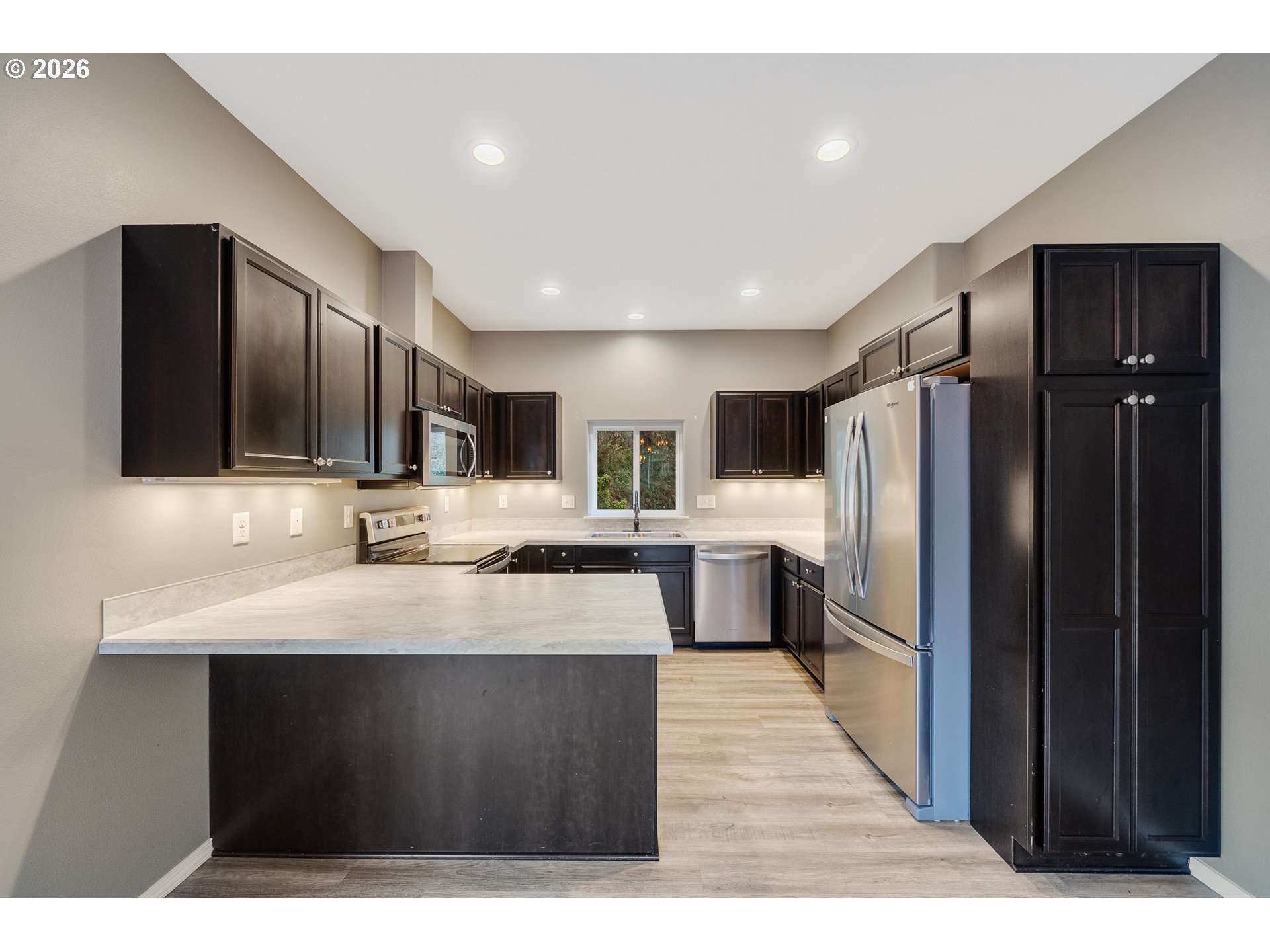 606 2nd Street Garibaldi, OR 97118 - Photo 5 of 26