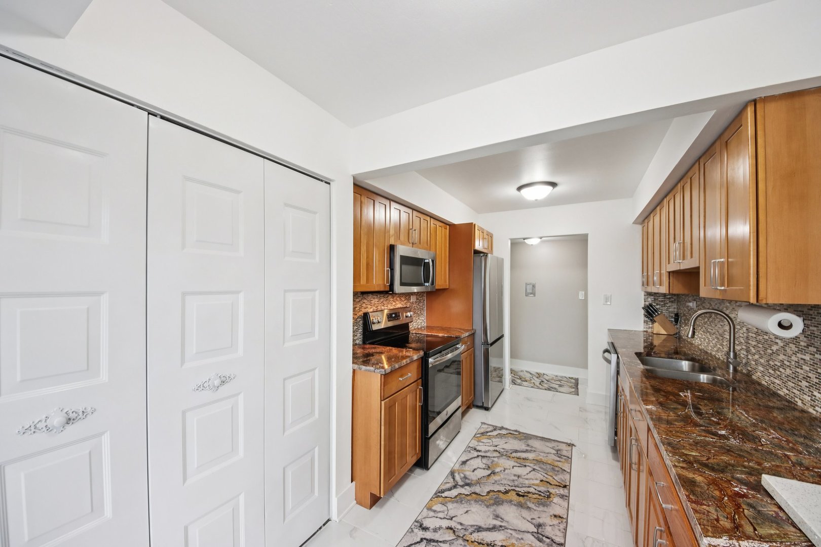 4949 Golf Road, Unit 308 Skokie, IL 60077 - Photo 13 of 30