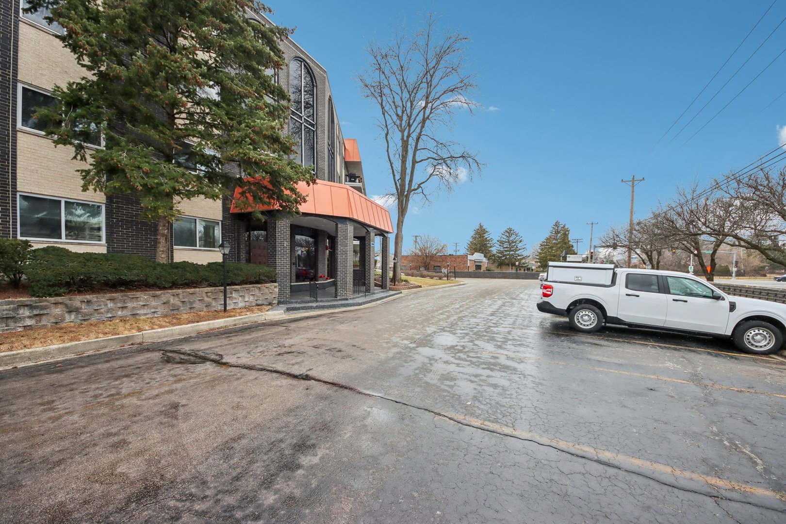 4949 Golf Road, Unit 308 Skokie, IL 60077 - Photo 5 of 30