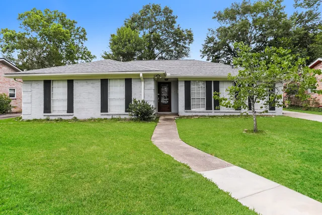 $263,000 | 12815 Westleigh Drive, Houston, TX 77077