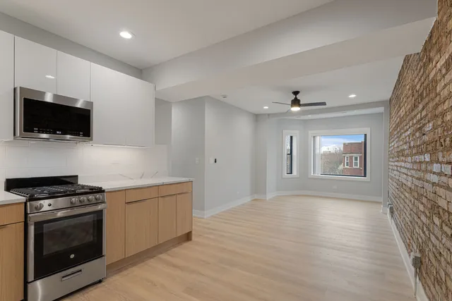 $2,123 | 1556 West Juneway Terrace, Unit 3O, Chicago, IL 60626