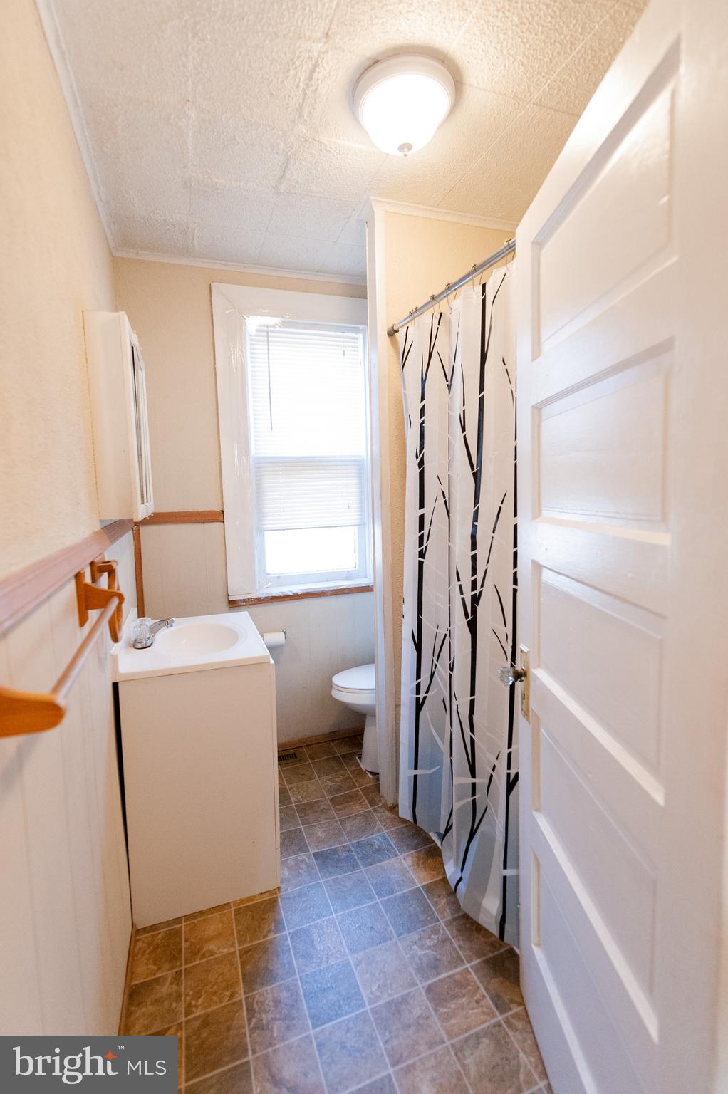 11 Rhodes Avenue Darby, PA 19023 - Photo 14 of 20 Bathroom