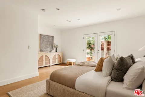 $1,995,000 | 6350 West 80th Place, Los Angeles, CA 90045