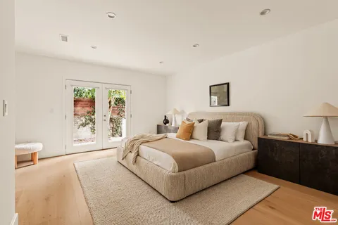 $1,995,000 | 6350 West 80th Place, Los Angeles, CA 90045