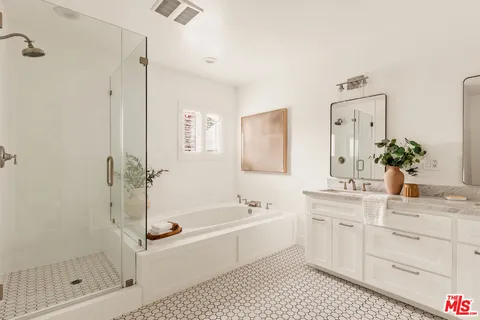 $1,995,000 | 6350 West 80th Place, Los Angeles, CA 90045