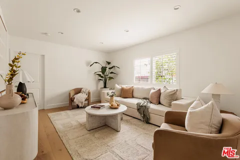 $1,995,000 | 6350 West 80th Place, Los Angeles, CA 90045