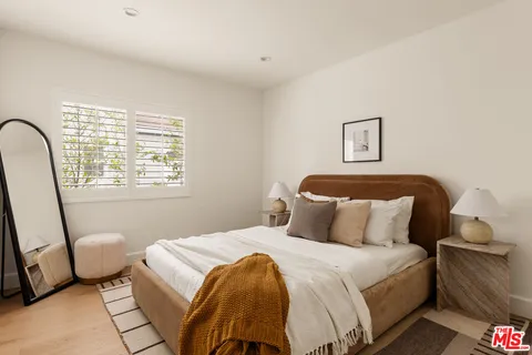 $1,995,000 | 6350 West 80th Place, Los Angeles, CA 90045