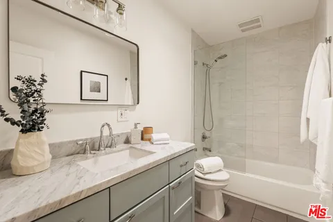 $1,995,000 | 6350 West 80th Place, Los Angeles, CA 90045