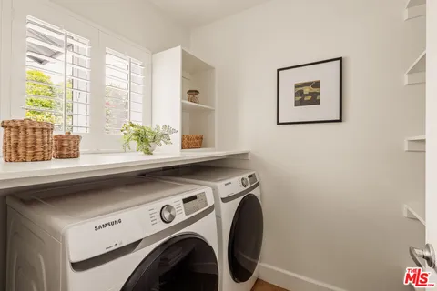 $1,995,000 | 6350 West 80th Place, Los Angeles, CA 90045