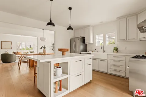 $1,995,000 | 6350 West 80th Place, Los Angeles, CA 90045