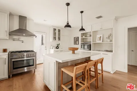 $1,995,000 | 6350 West 80th Place, Los Angeles, CA 90045