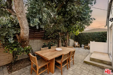 $1,995,000 | 6350 West 80th Place, Los Angeles, CA 90045