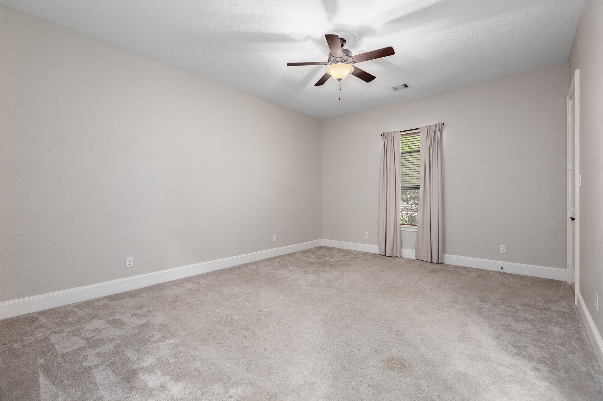 5507 Bright Timber Landing Drive Spring, TX 77386 - Photo 29 of 45 One of three secondary bedrooms.