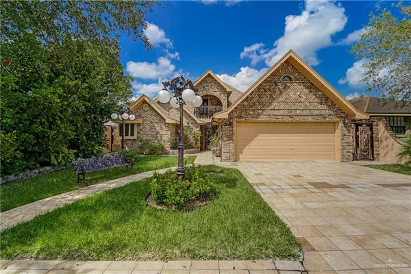 $245,000 | 228 Oak Ridge Drive, Rio Grande City, TX 78582