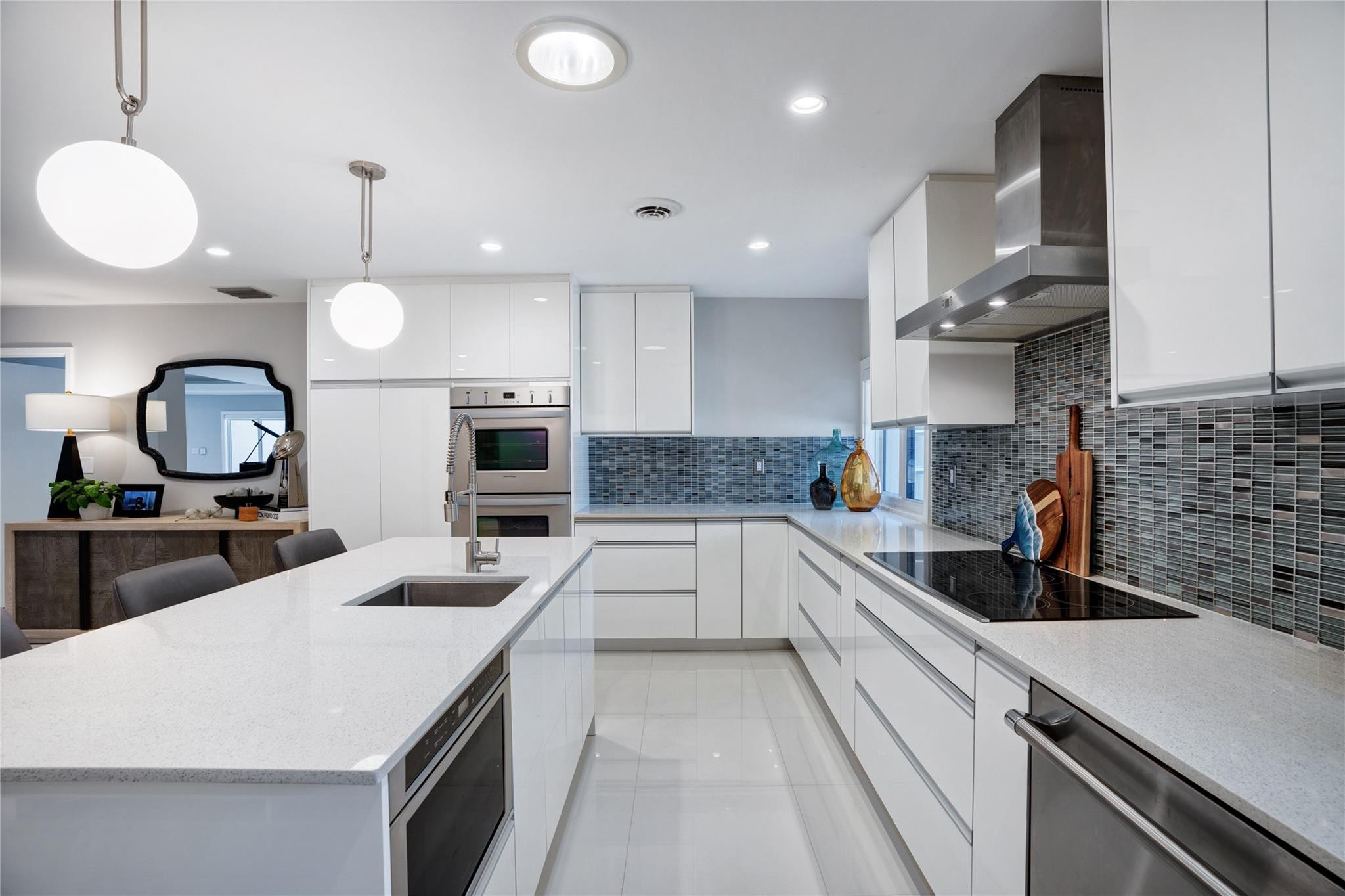 34 Cayuga Road Sea Ranch Lakes, FL 33308 - Photo 20 of 41 Kitchen