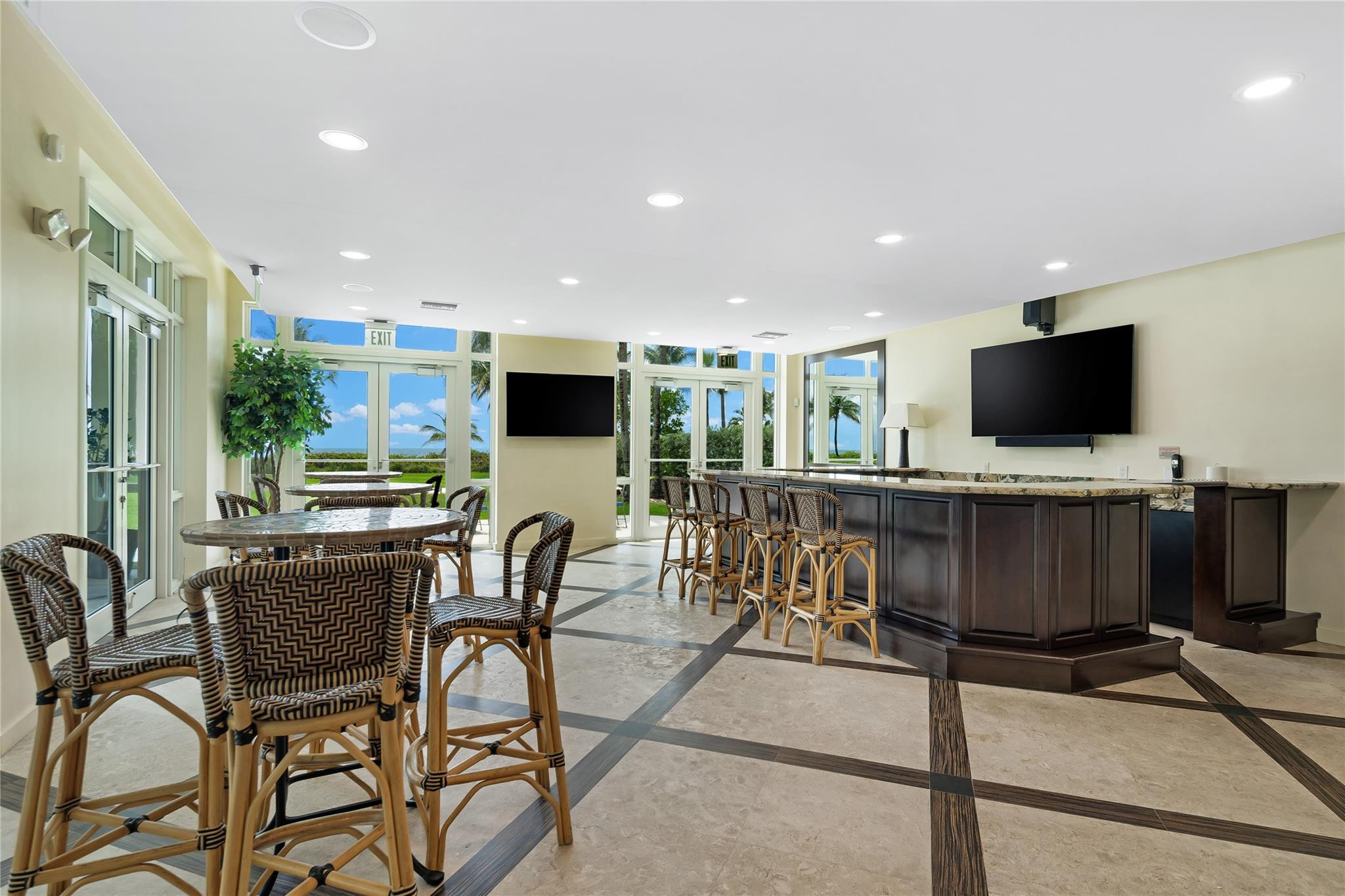 34 Cayuga Road Sea Ranch Lakes, FL 33308 - Photo 37 of 41 Photo 37