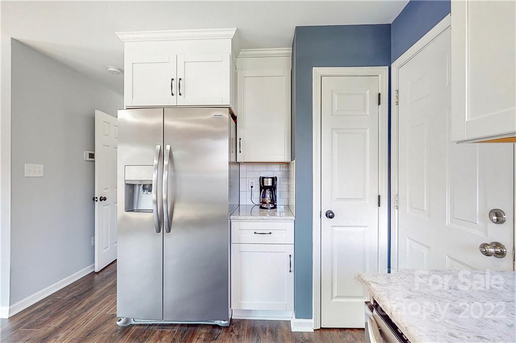 9138 Foggy Meadow Road Charlotte, NC 28269 - Photo 11 of 36