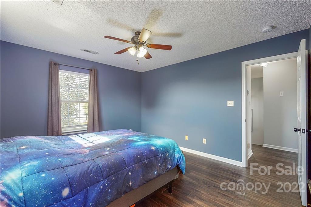 9138 Foggy Meadow Road Charlotte, NC 28269 - Photo 20 of 36