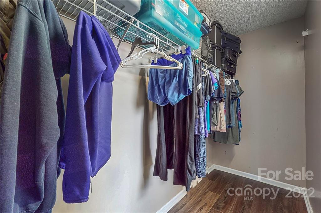 9138 Foggy Meadow Road Charlotte, NC 28269 - Photo 25 of 36