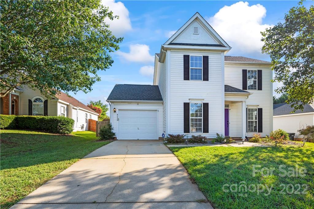 9138 Foggy Meadow Road Charlotte, NC 28269 - Photo 3 of 36