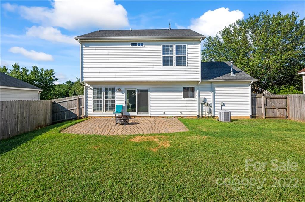 9138 Foggy Meadow Road Charlotte, NC 28269 - Photo 33 of 36